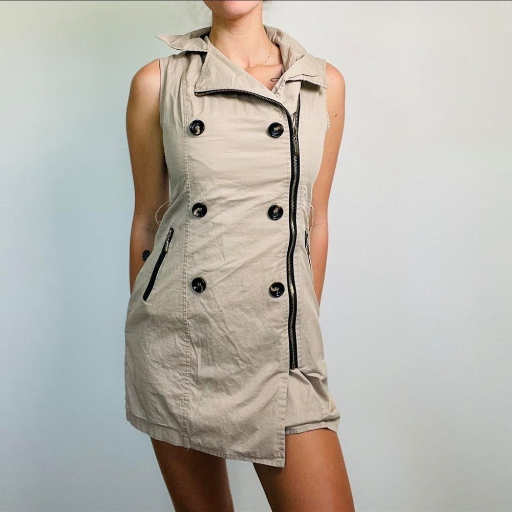 Charlotte‎ Russe Sleeveless Blazer Dress Women’s small Beige